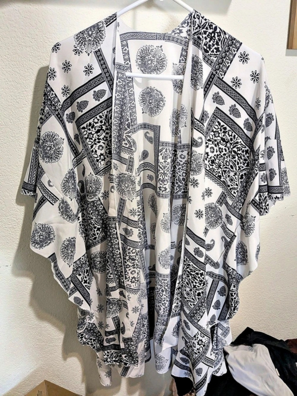 Paisley Print Kimono Tunic in White & Black
